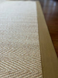 Alfombra de Sisal Natural tejido espiga con borde de tela beige en 3 tamaños