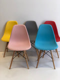 Silla Eames Amarilla