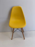 Silla Eames Amarilla